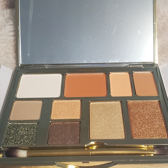 Brow Bar Brand new just opened today - Picture 2 of 2